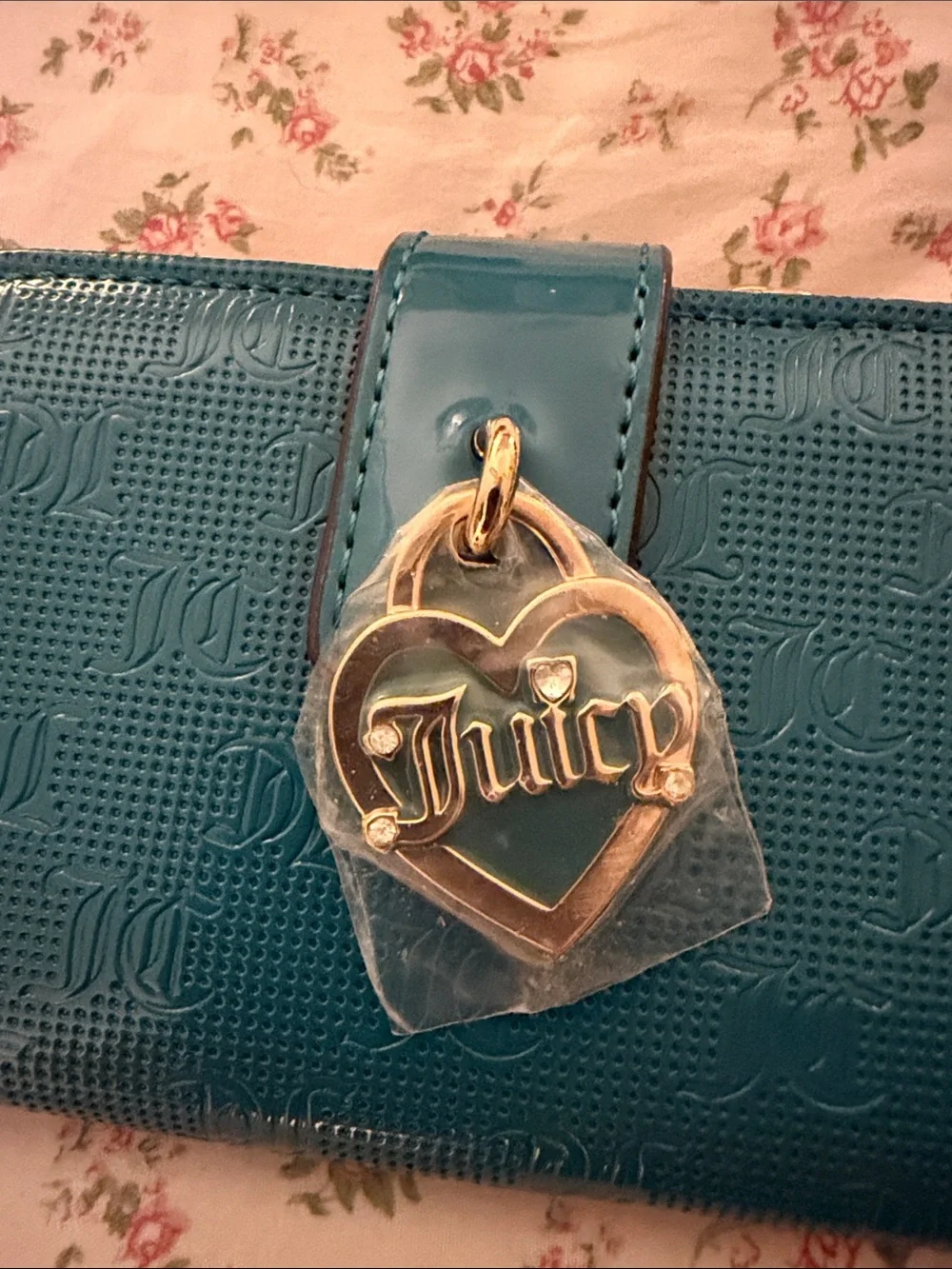 Juicy Couture compact teal